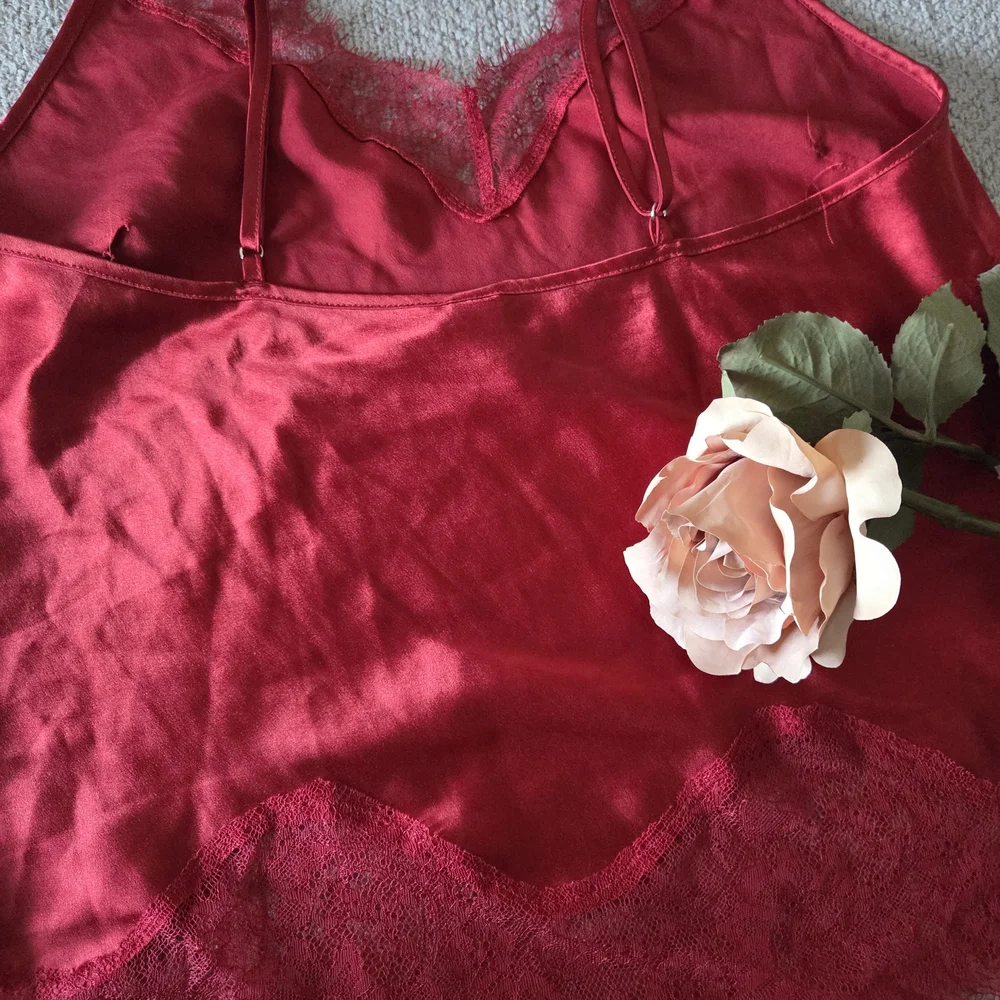 Elegant Victoria’s Secret Red Satin Lace Lingerie Set M | Babydoll & Shorts - Picture 9 of 10